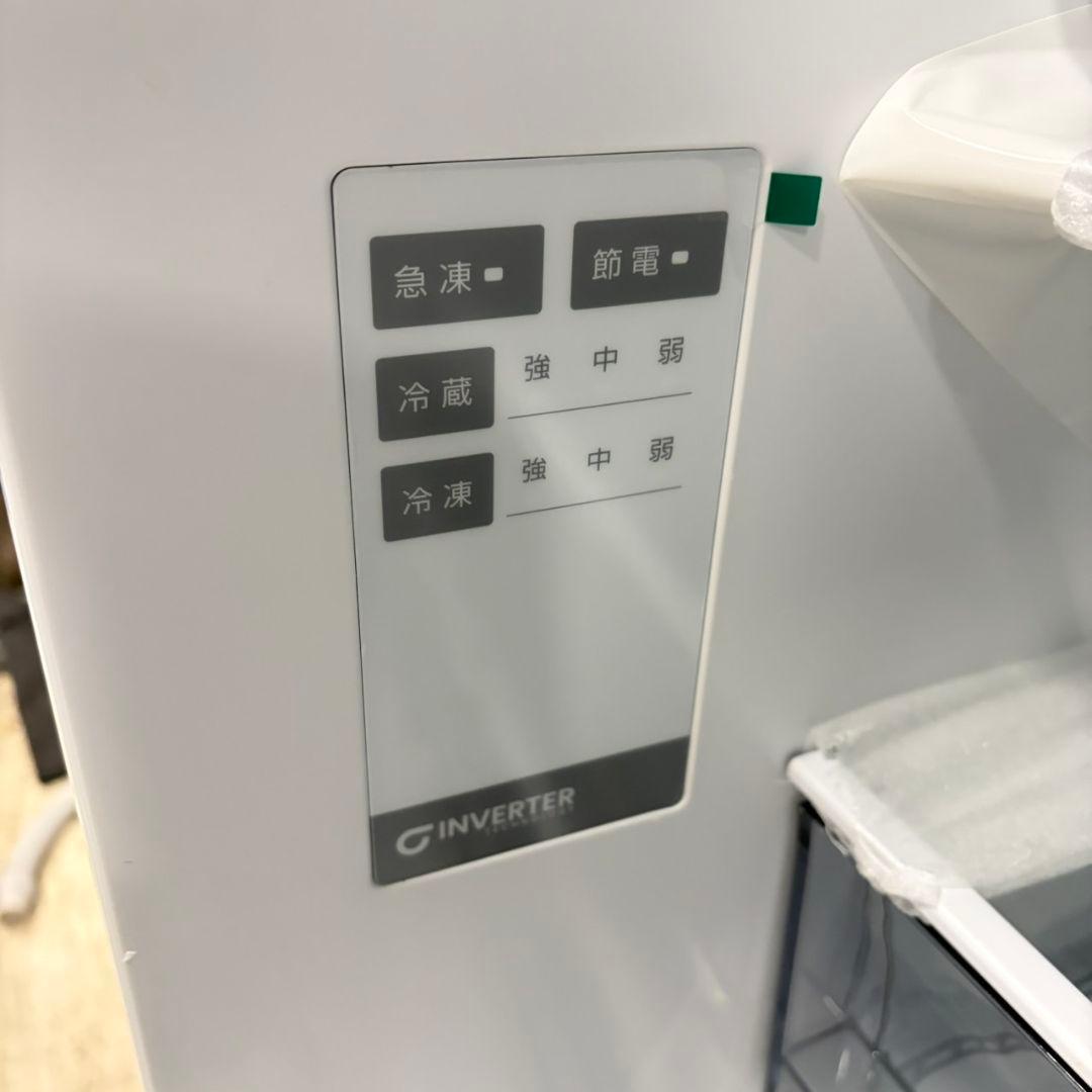 073 2025年製　未使用品　ガラストップ　大きめサイズ　ハイセンス　冷蔵庫