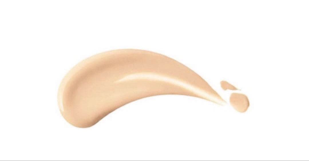 新品 資生堂 エッセンス スキングロウ ファンデーション130 本体