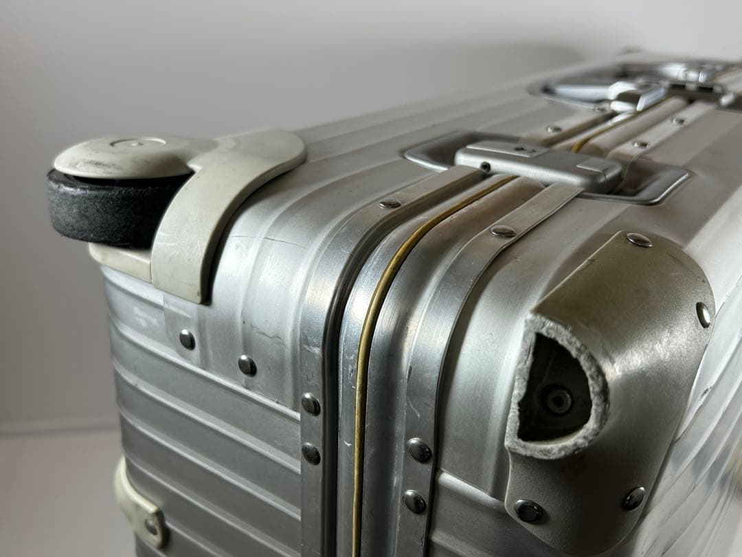 リモワ トラベルバック トパーズ 63L 2輪