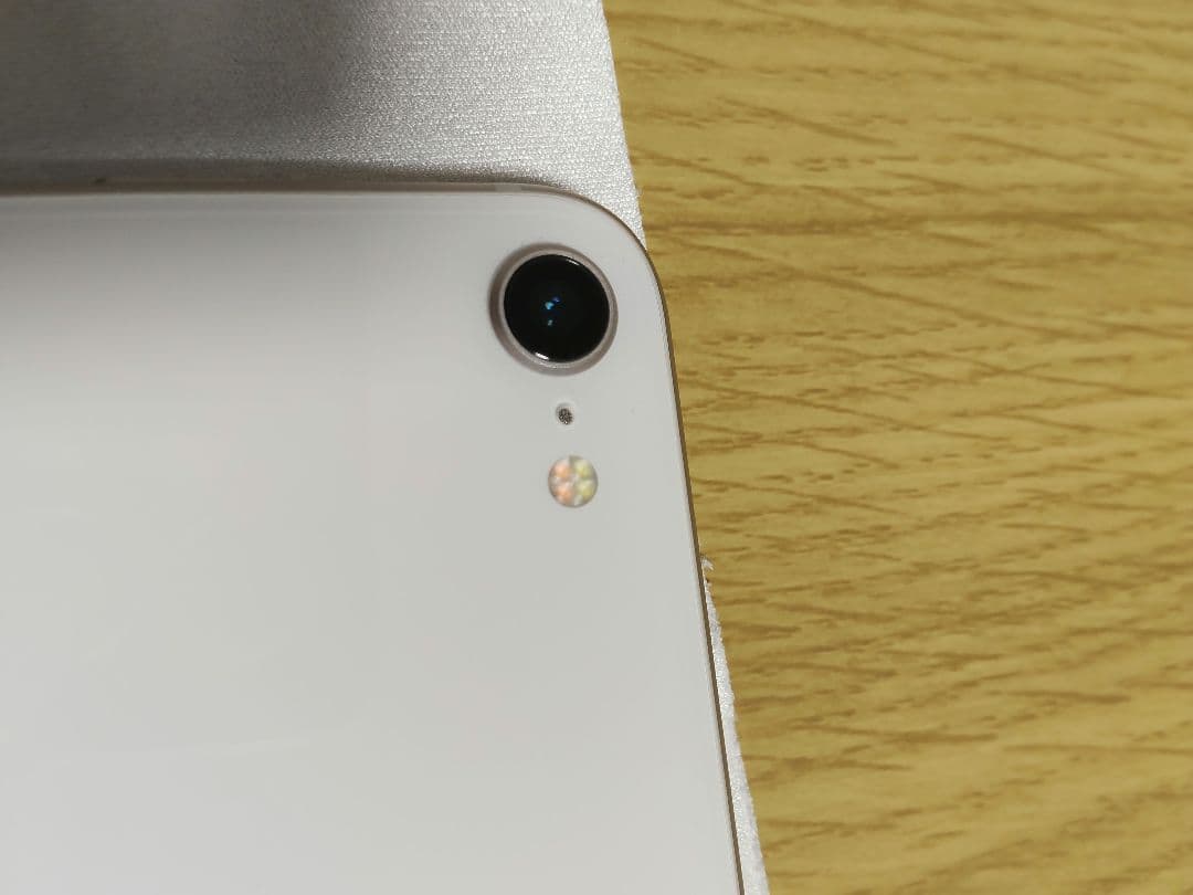 iPhoneSE (第3世代) 64GB スターライト SIMフリー【本体のみ】