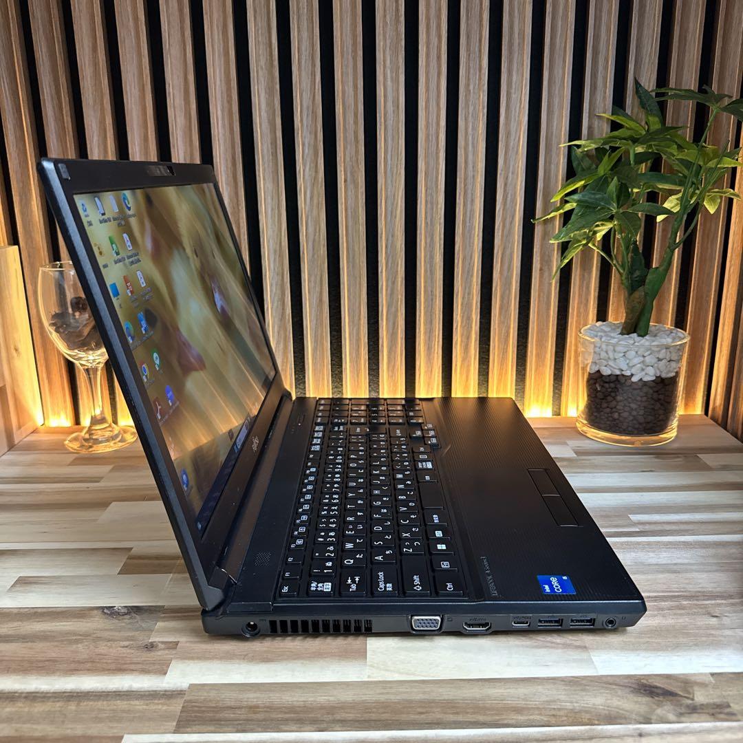 新型2022年式‼️LIFEBOOK☘️15.6型☘️FHD☘️第12世代☘️ノートPC