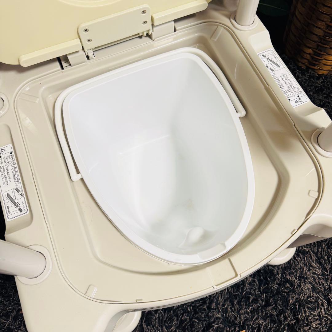 Panasonicポータブルトイレ座楽ラフィーネ　PN-L30200