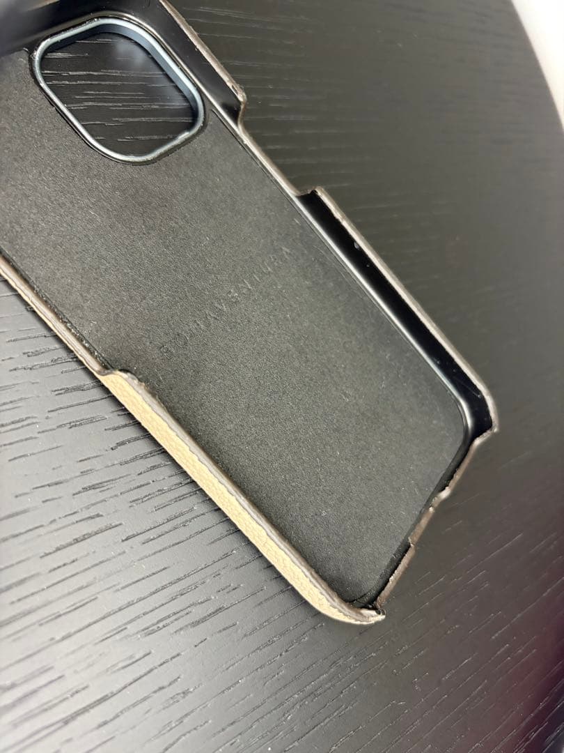 BONAVENTURA iPhone15ケース シュリンクレザー グレージュ