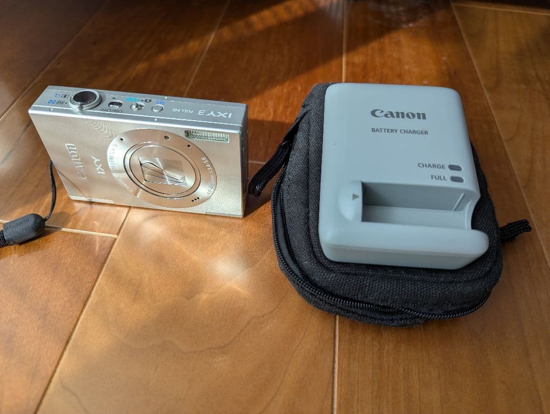 Canon IXY3 コンパクトデジタルカメラ シルバー