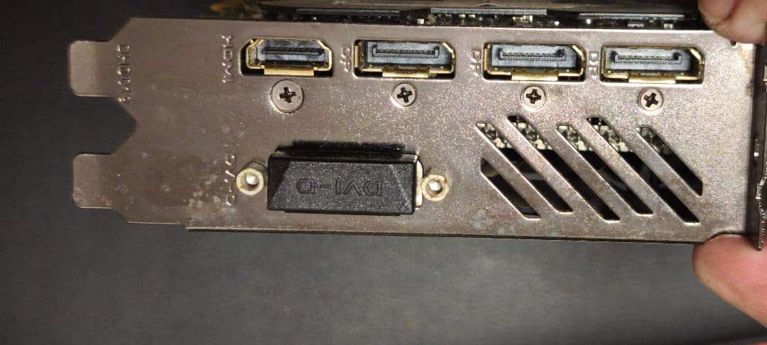 GIGABYTE デュアルファングラフィックボード