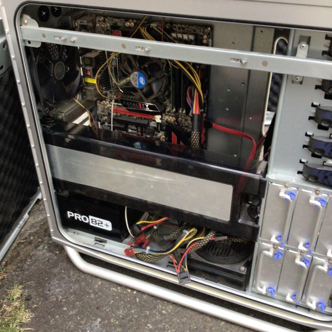 Cooler Master Cosmos 1000 PCケース