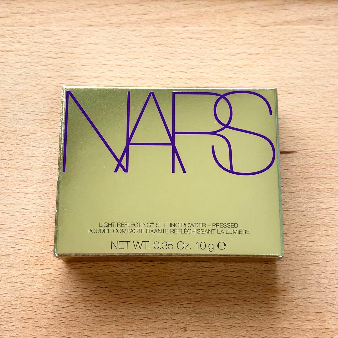 ⭐︎おまけ付き NARS ゴールドダストライトリフレクティングセッティングパウダー