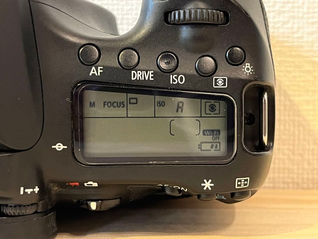 美品 完動品 バッテリー付 Canon EOS 70D ボディ #26025