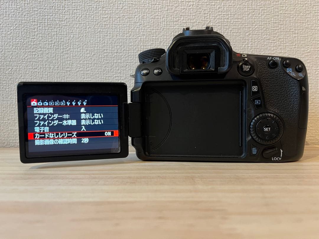 美品 完動品 バッテリー付 Canon EOS 70D ボディ #26025