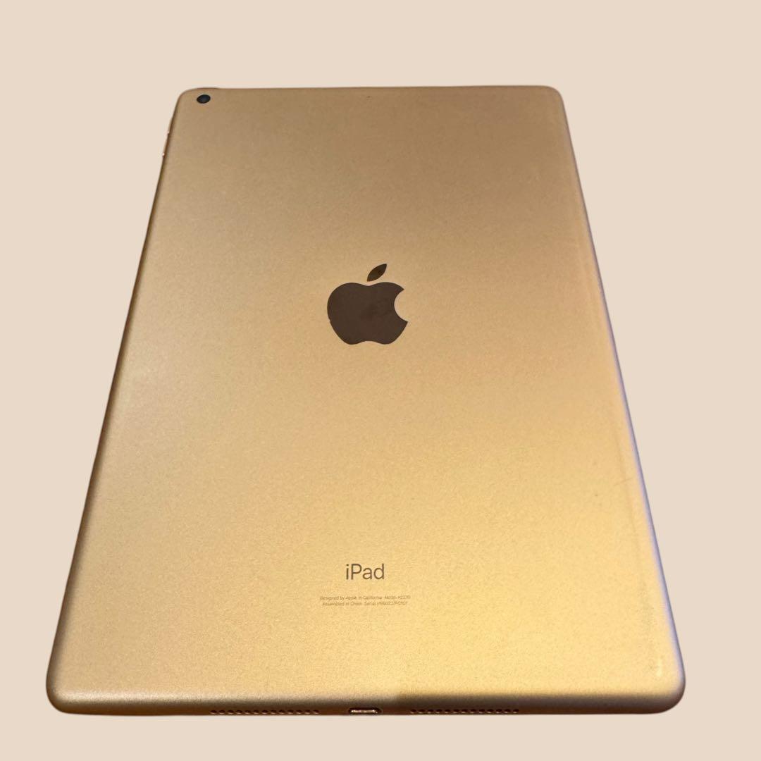 Apple　iPad　第8世代　32GB　付属品一式　ゴールド