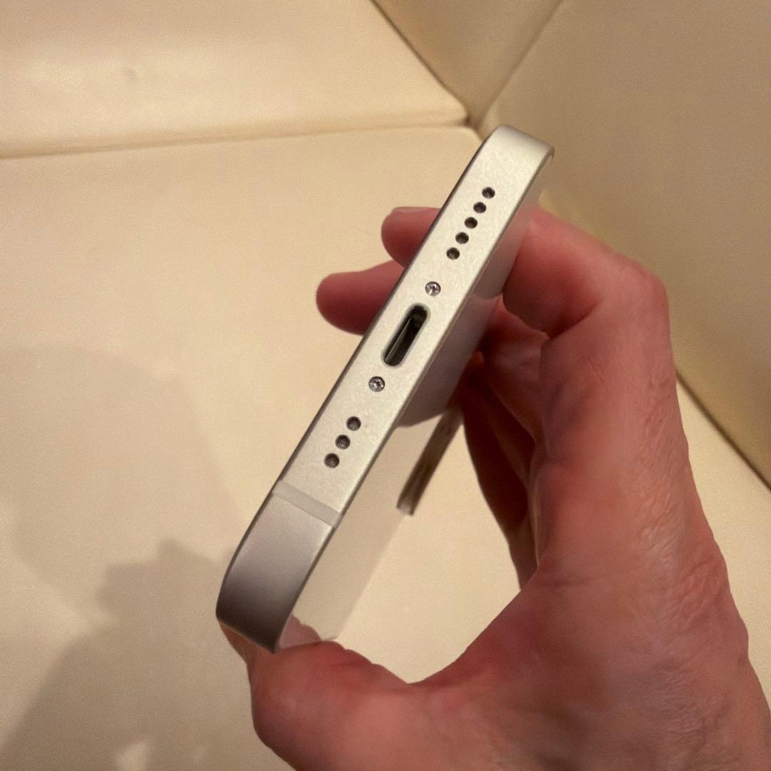 Apple iPhone 13 128GB SIMフリー　スターライト本体