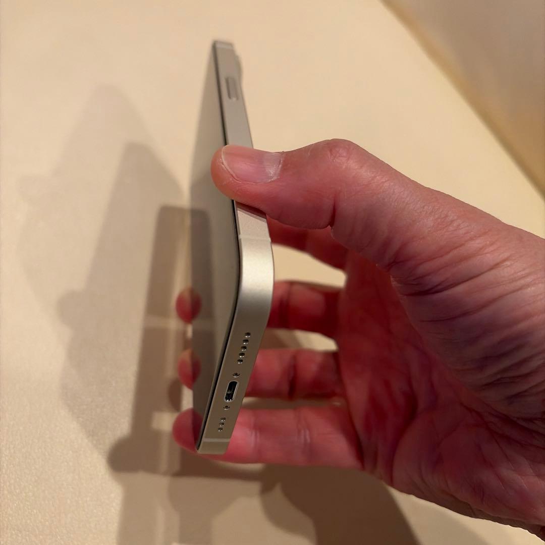 Apple iPhone 13 128GB SIMフリー　スターライト本体