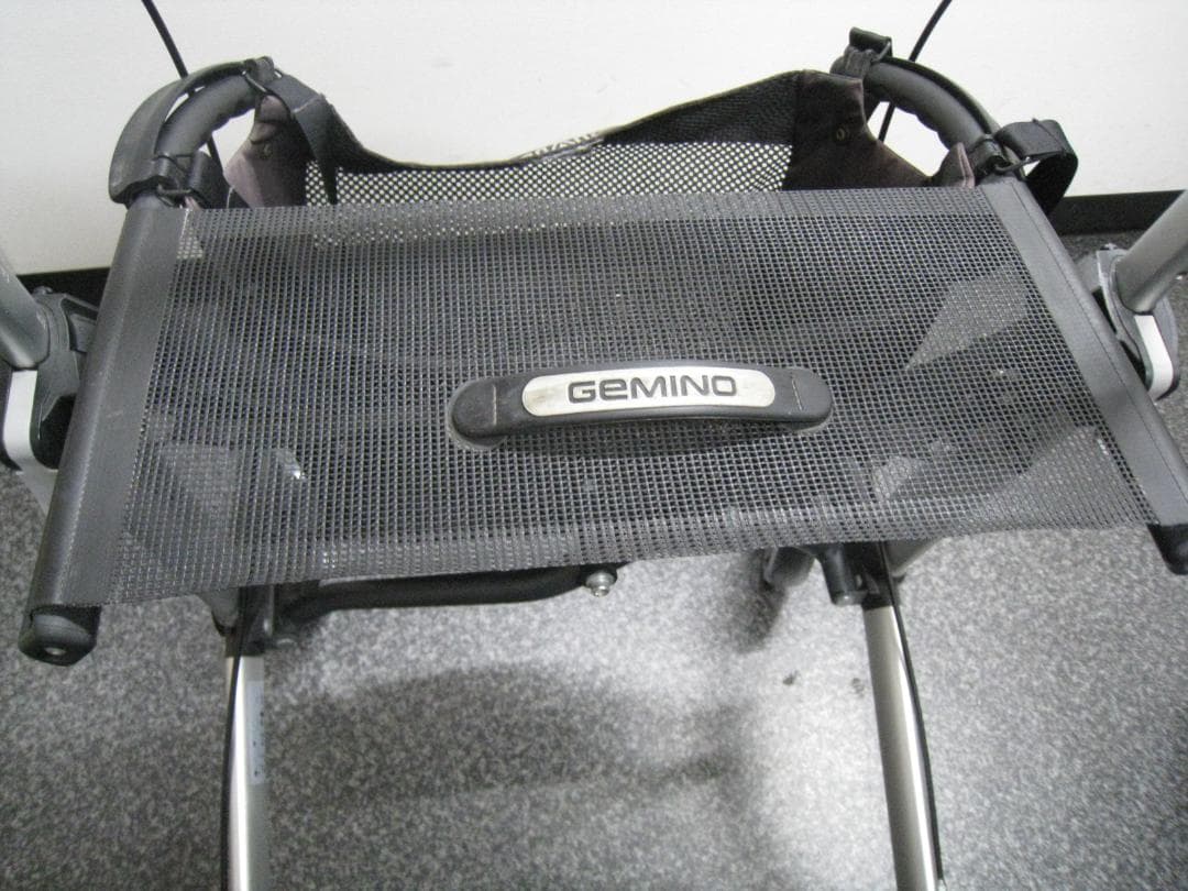 ハンディウォークＬ　GEMINO 30 歩行器 歩行車 パナマウントベッド