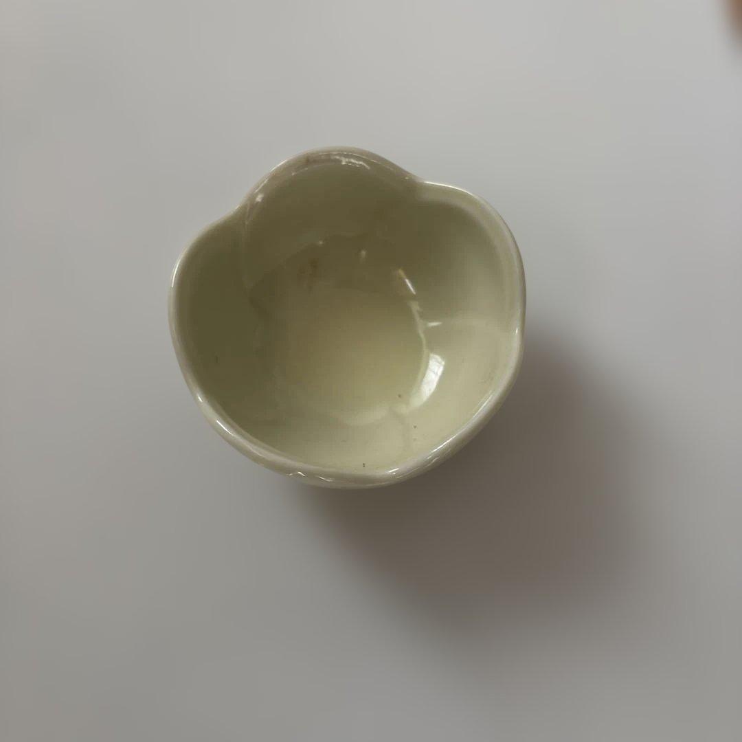 花形クリーム色陶器小鉢２０個