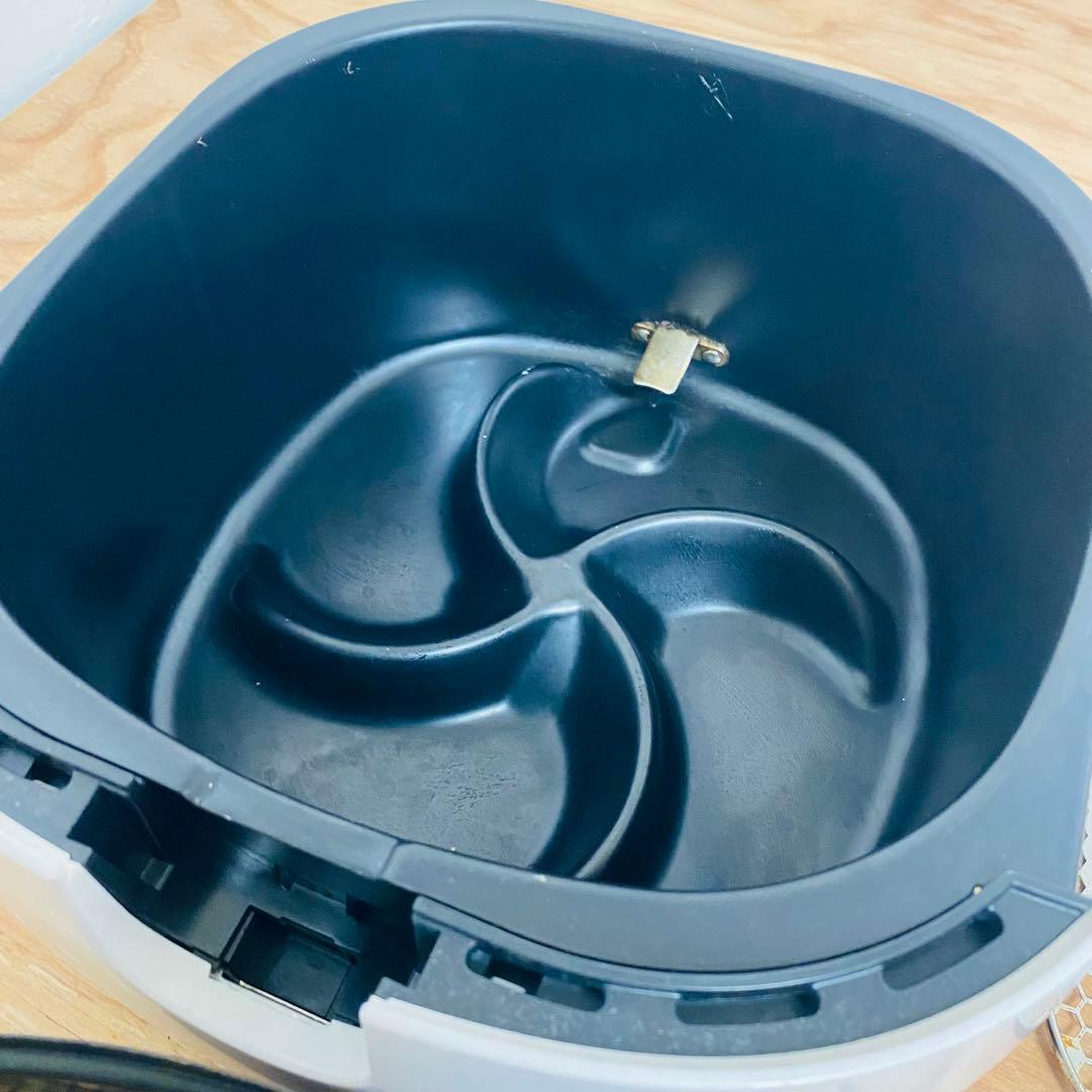 美品 PHILIPS ノンフライヤー HD9536 ホワイト