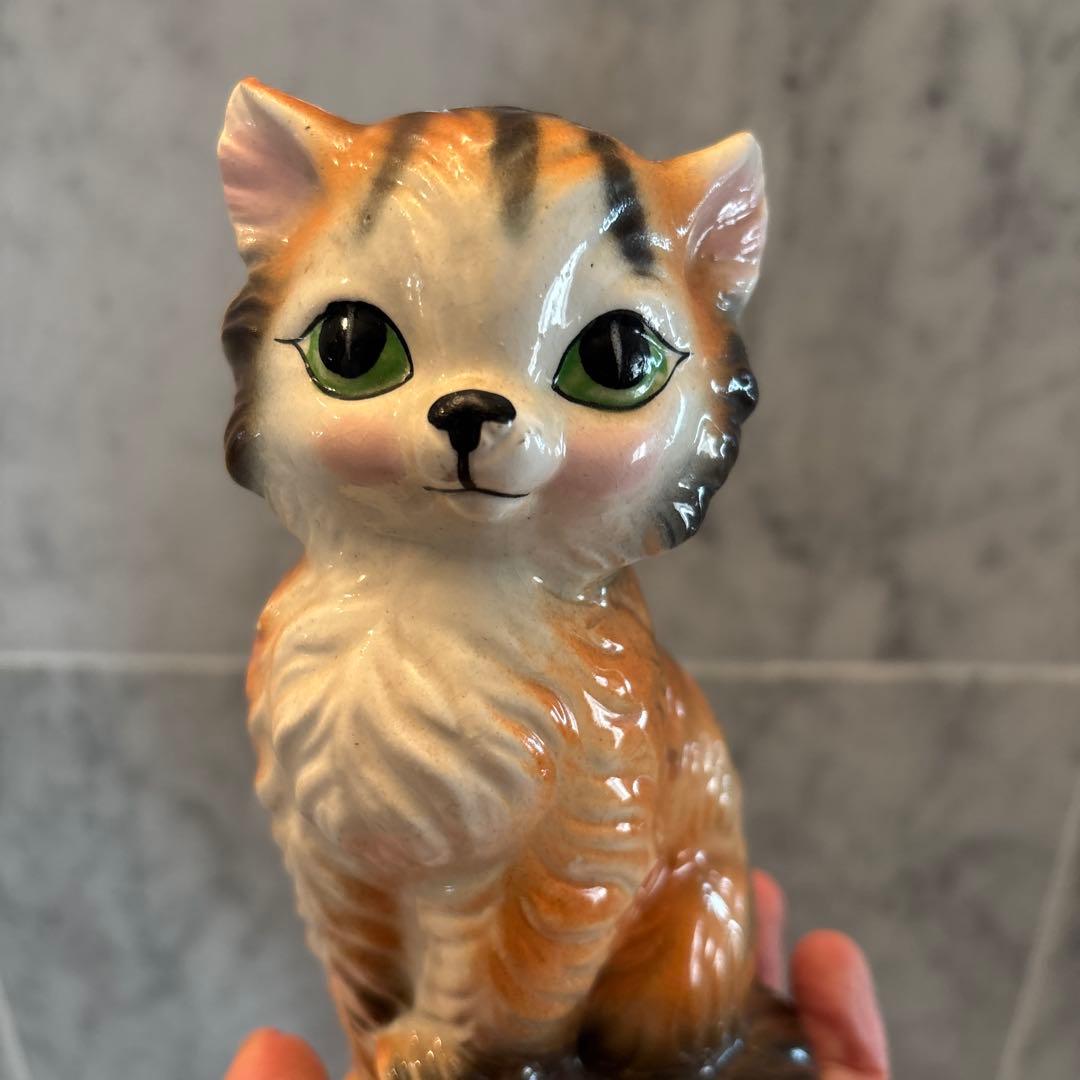 アメリカ80年代ビンテージ手描きの瞳が可愛らしく上品な猫ちゃん陶器