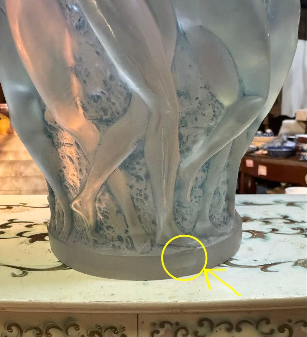 光を纏う巫女たち Lalique Bacchantes バコントゥ オパルセント