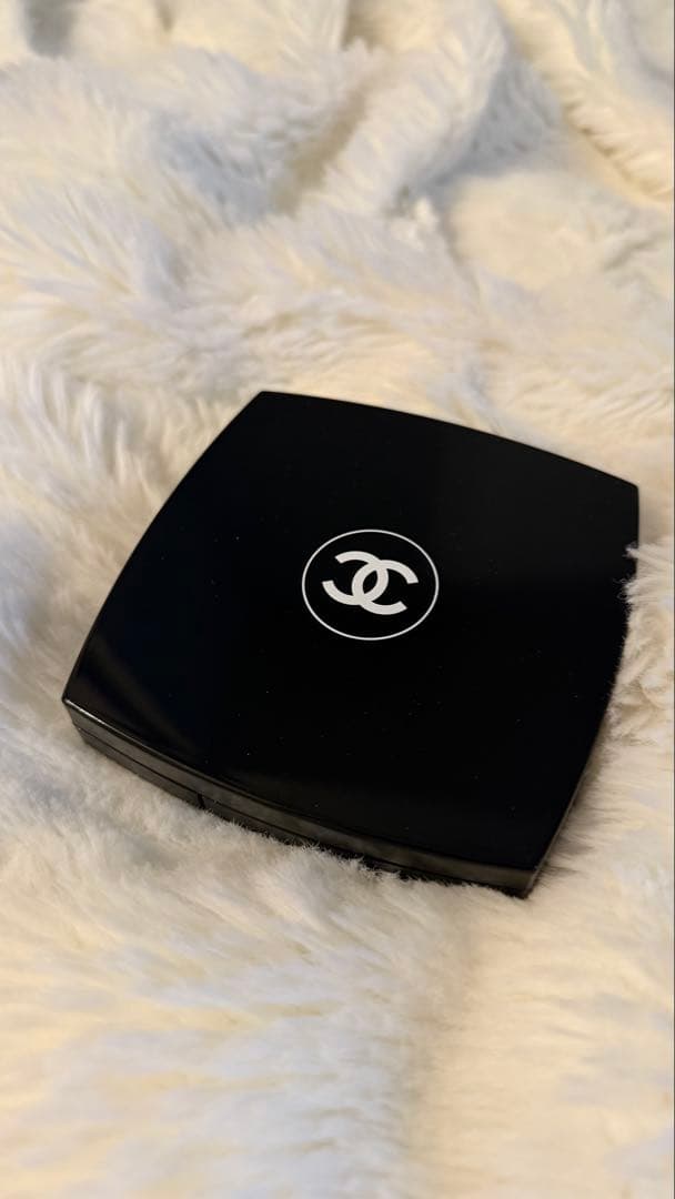 【特別限定品】CHANEL アイシャドウパレット 957 TENDRESSE