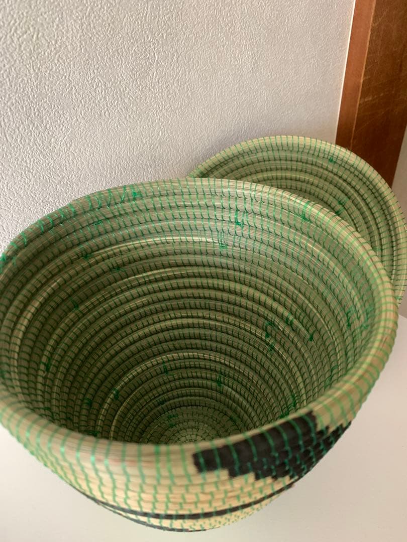 再値下げ‼️新品　ルワンダの蓋付きバスケット