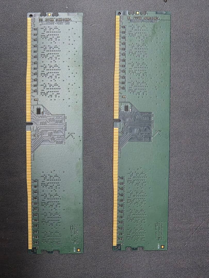 Crucial 8GB DDR4 2666MHz メモリ