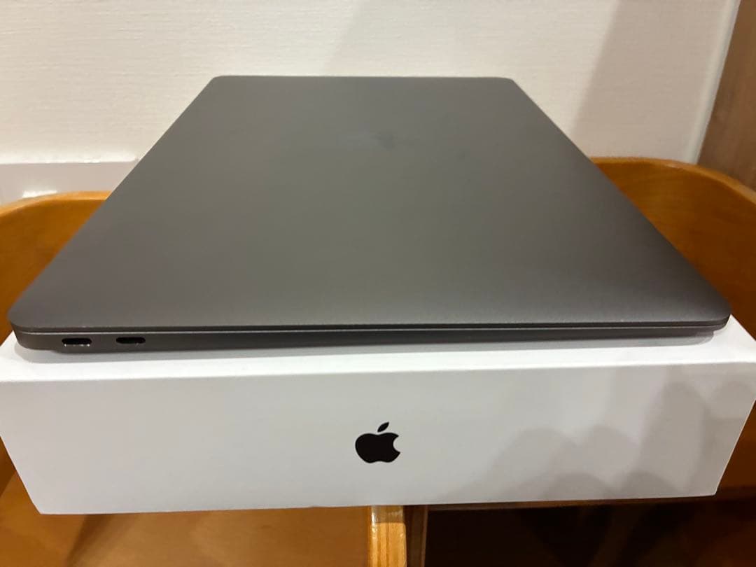 【超美品】MacBook Air (Retina, 13-inch, 2020)