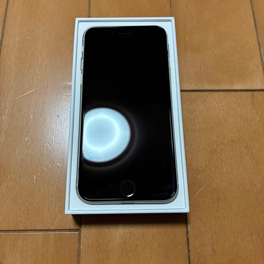Apple iPhone SE第3世代　SIMフリー