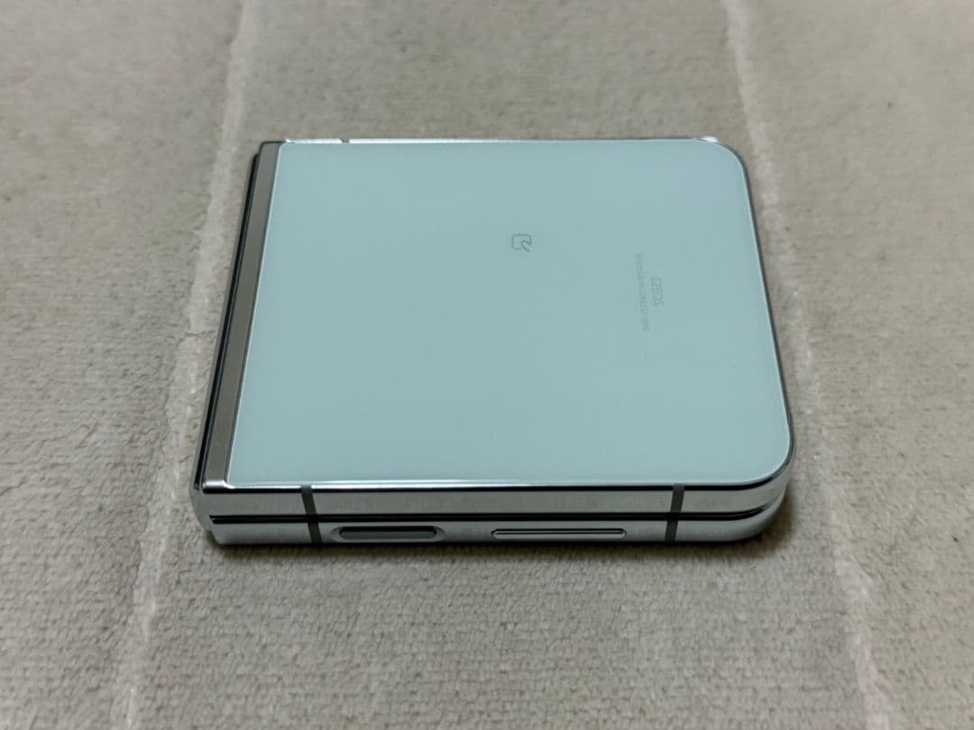 Galaxy Z Flip5 256GB au版 SIMフリー