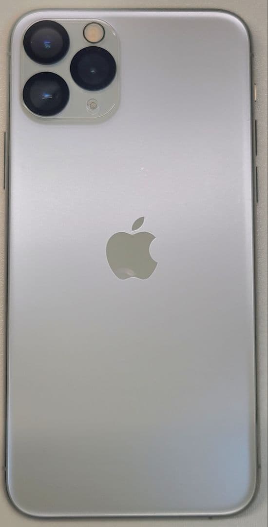 Apple iPhone 11 Pro シルバー 256GB 純正新品バッテリー