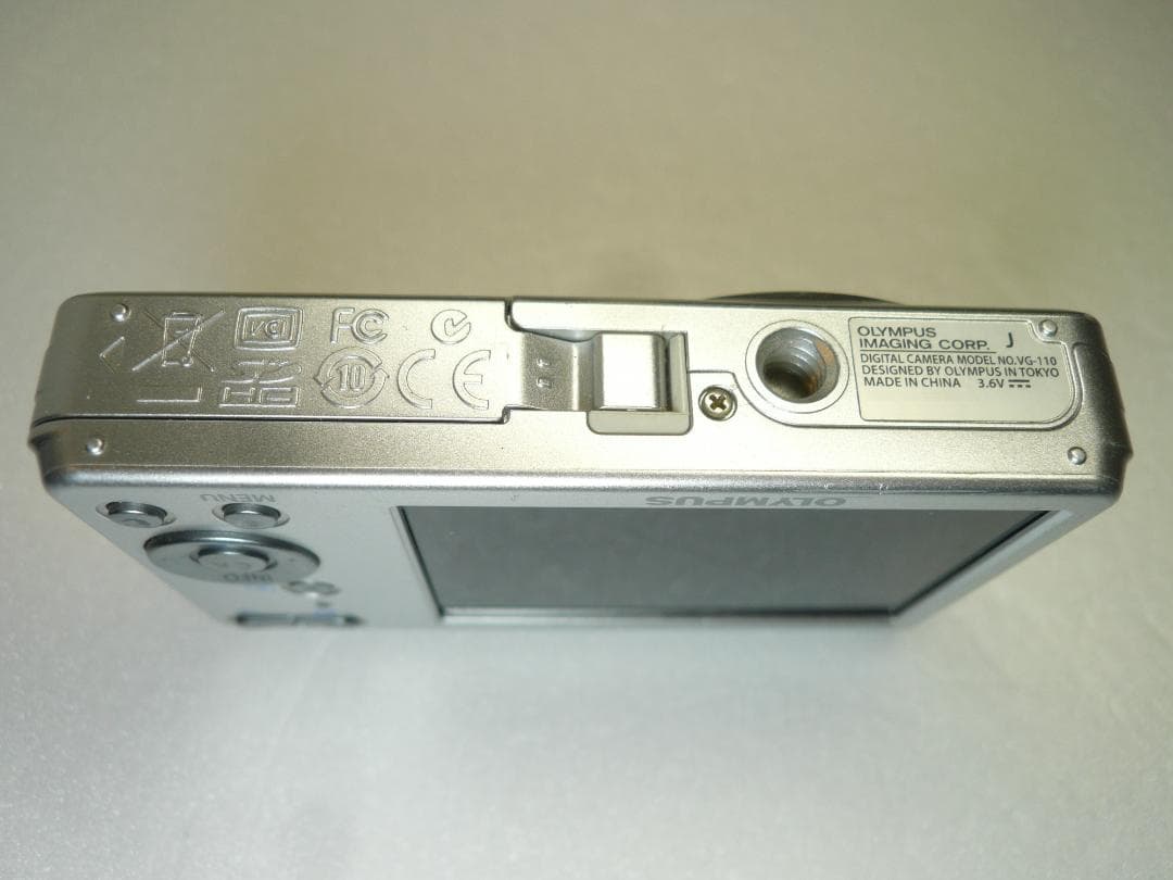 オリンパス VG-110⭕️安心の実働品❤️小さくて軽量★光学4倍1200万画素