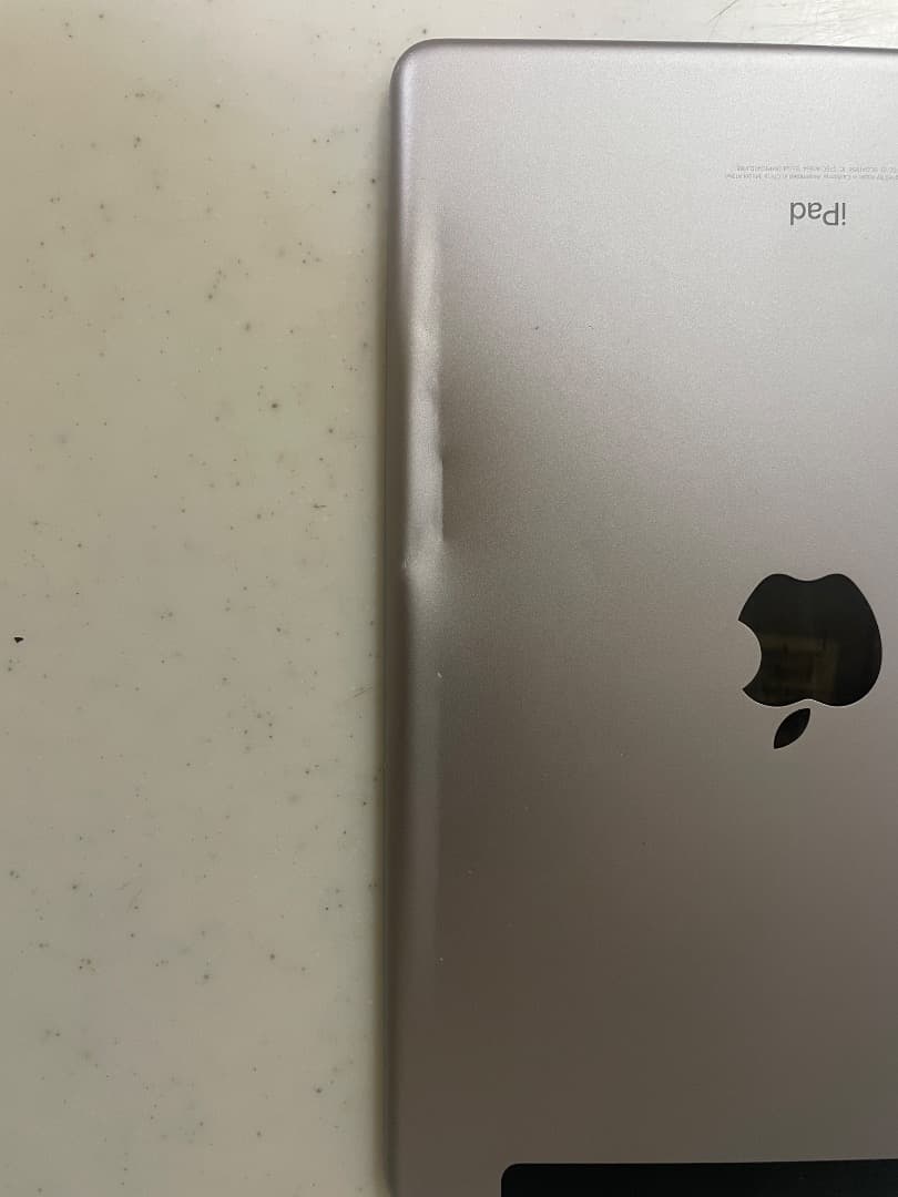 Apple iPad 第6世代 (モデル A1954) シルバー