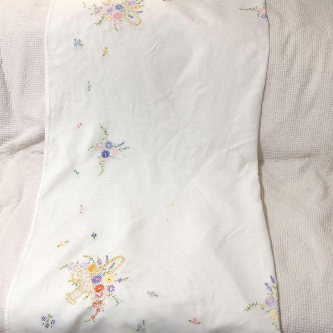 アンティーク　リネン　手刺繍　テーブルクロス