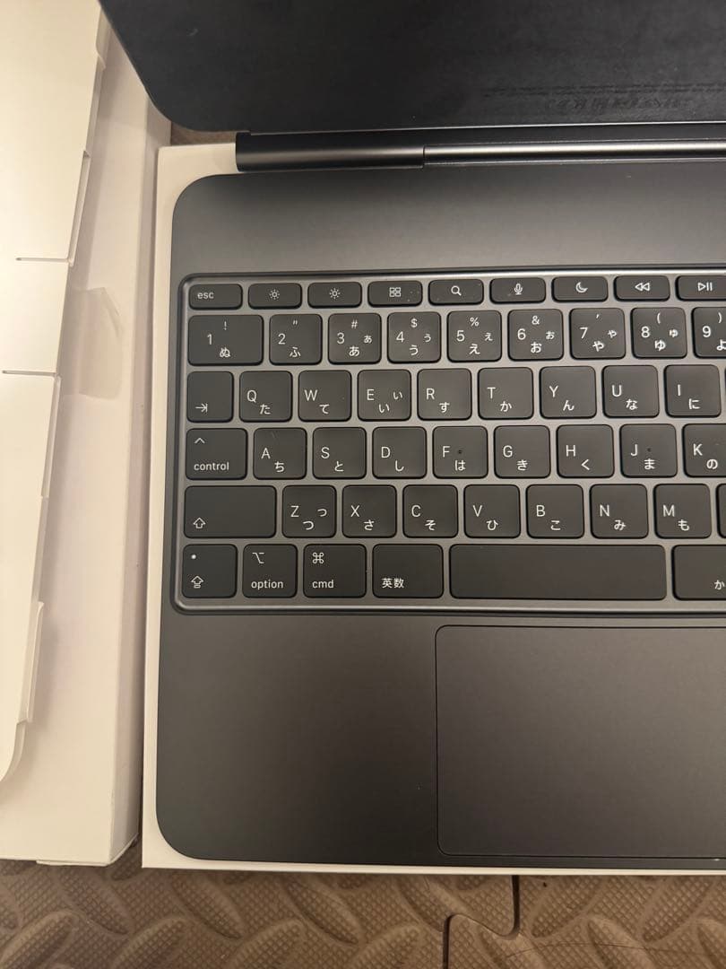 Magic Keyboard iPad Pro 13インチM4 M5