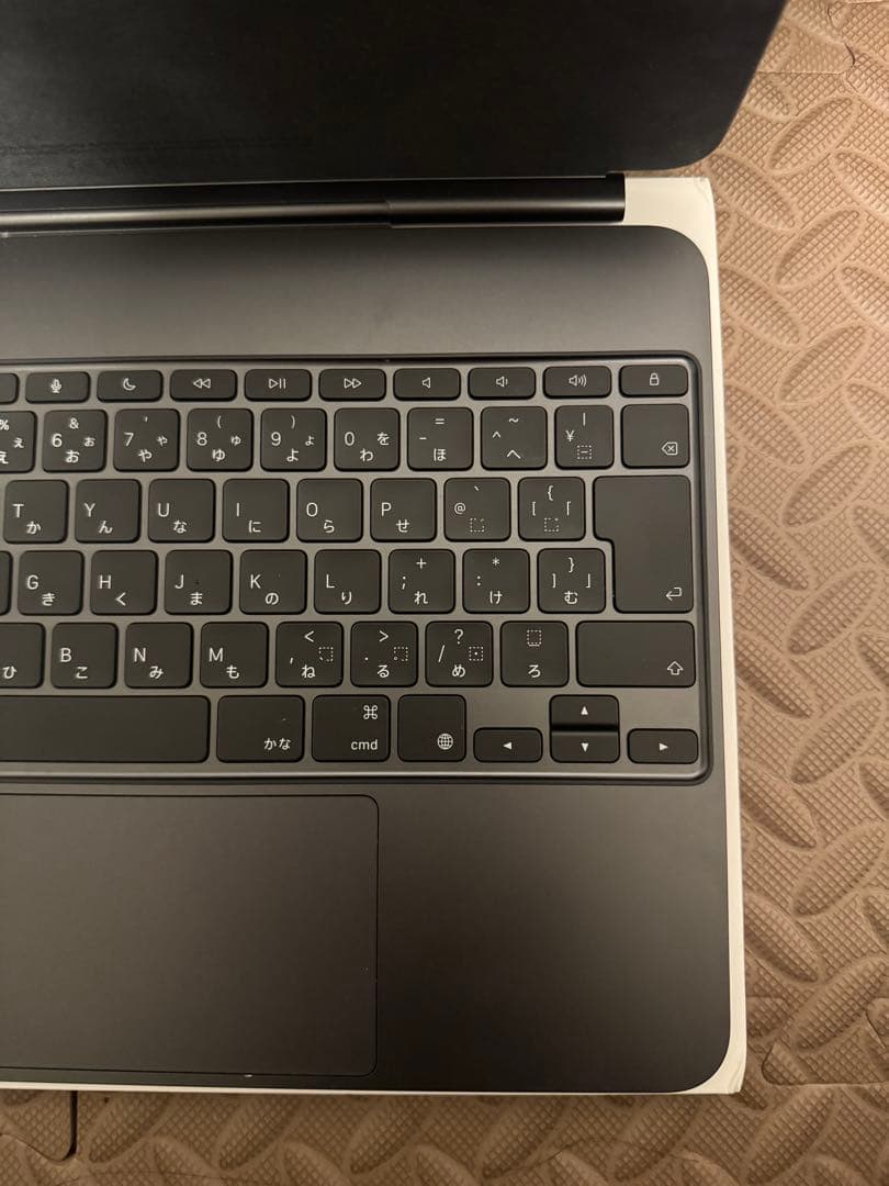 Magic Keyboard iPad Pro 13インチM4 M5