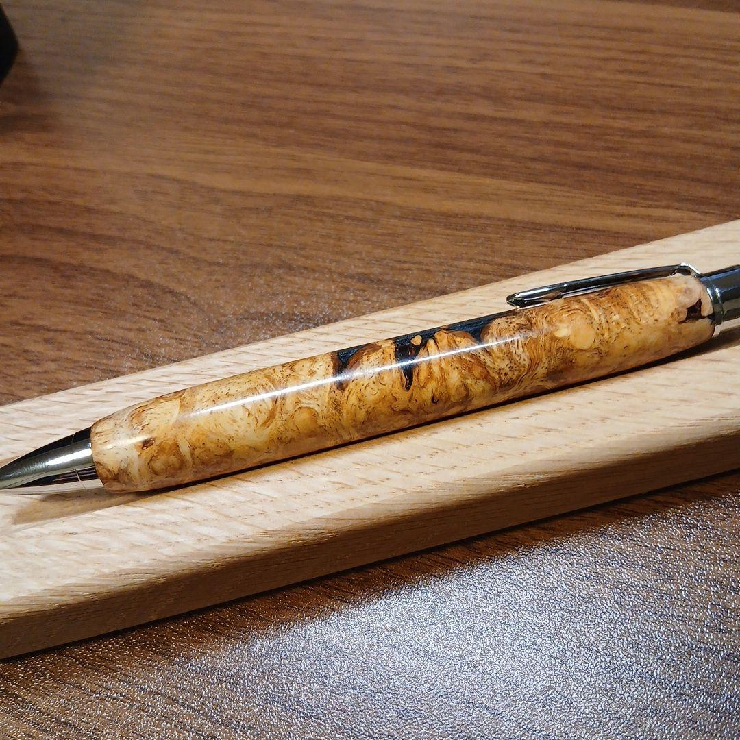 木軸　ボールペン　花梨瘤ウッドレジン