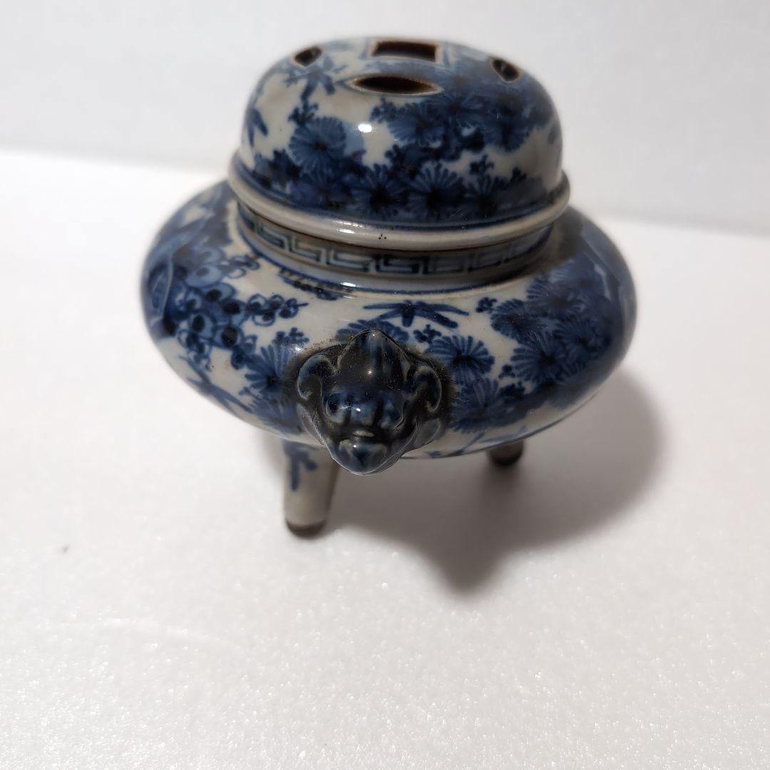 使い込まれた時代染め付け香炉美品です。