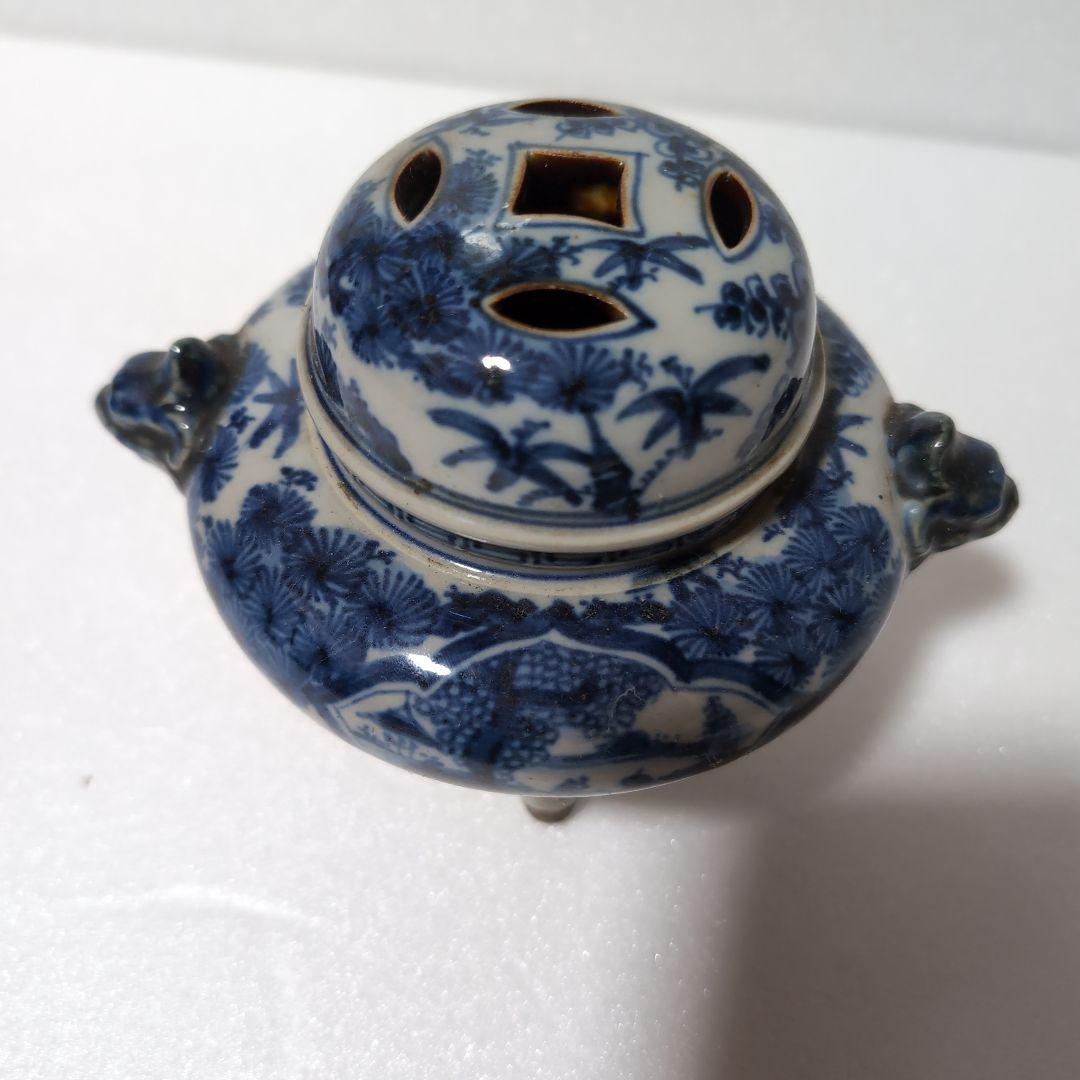 使い込まれた時代染め付け香炉美品です。