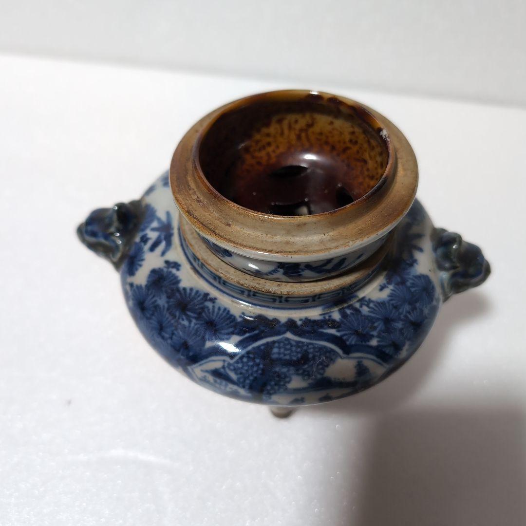 使い込まれた時代染め付け香炉美品です。
