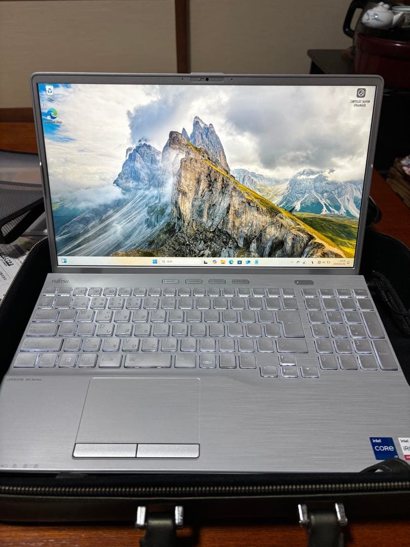 Fujitsu ノートPC FMVAH08004型