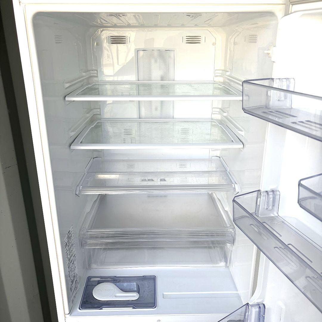 配送設置無料！純正三菱ホワイト・清潔でスタイリッシュな大容量冷蔵庫！完動美品！