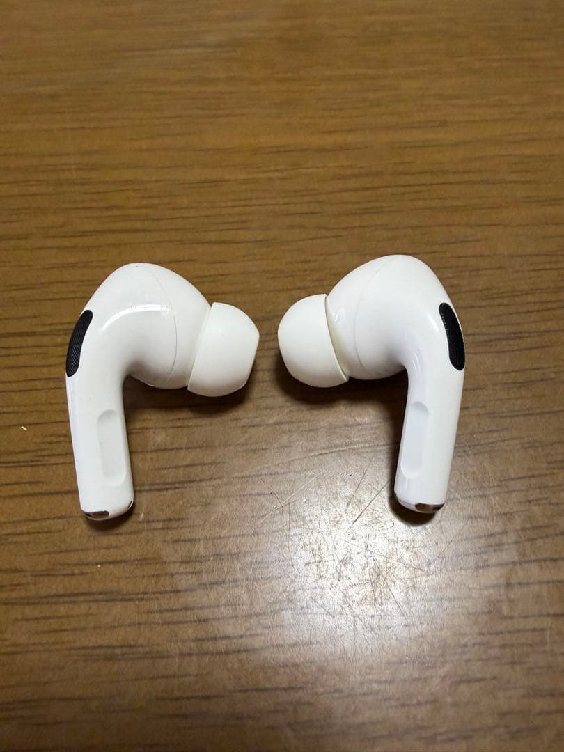 【正規品】AirPods Pro 本体 充電ケース付き　箱付き