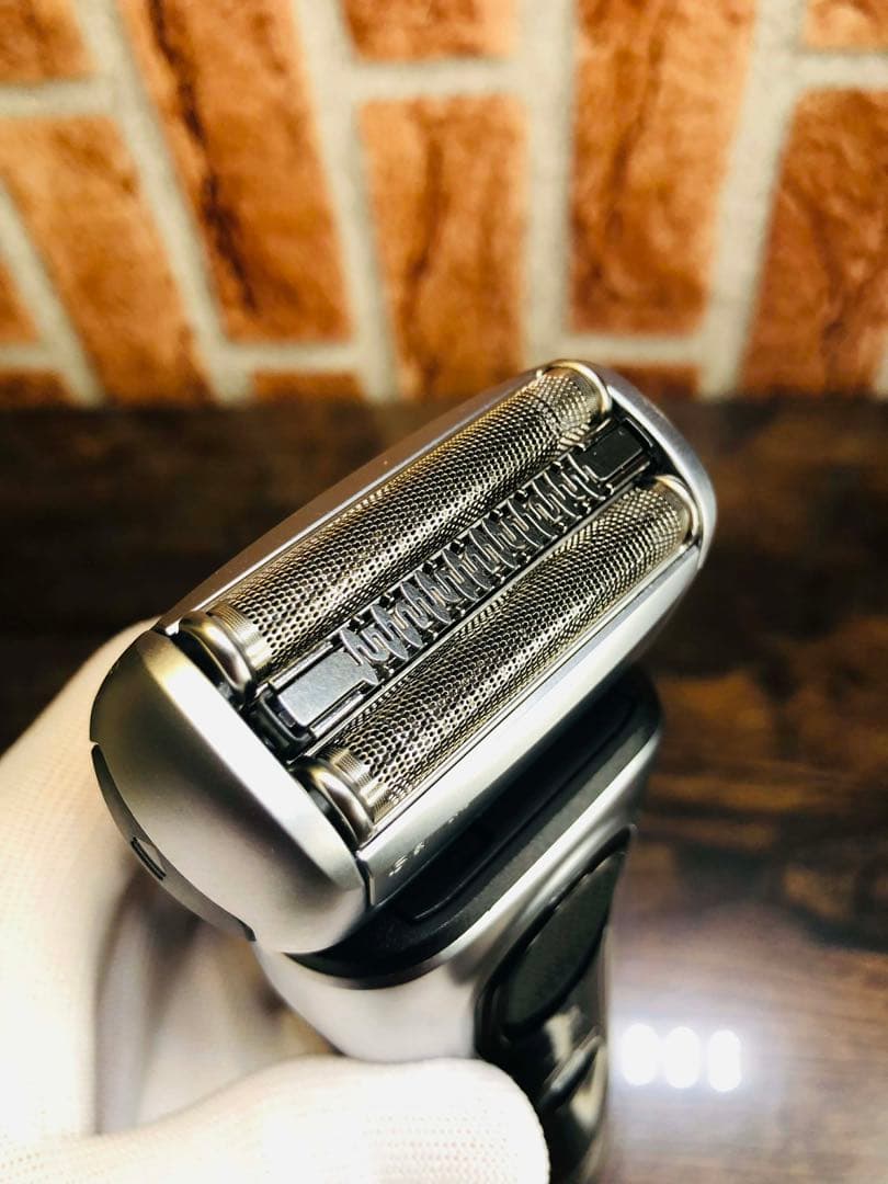 【展示、未使用品】Braun S8 8517s ブラウンシリーズシェーバー