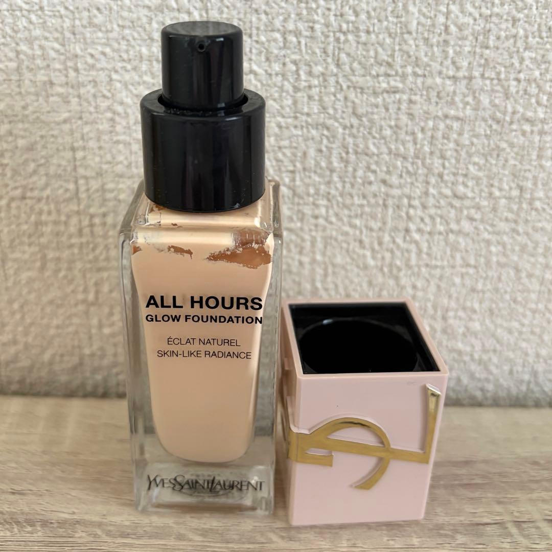 Yves Saint Laurent オールアワーズ　グロウ　ファンデーション
