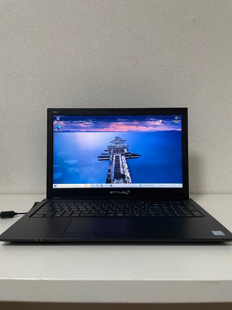 ノートパソコンPC Core i5 / 8GB / 256GB SSD