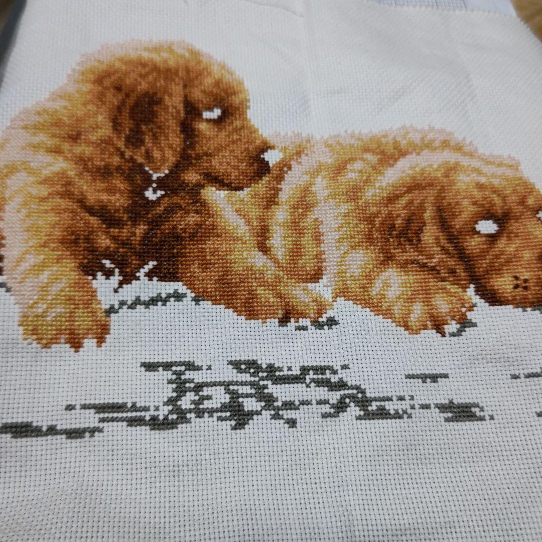 ゴールデンレトリバー刺繍 ハンドメイド 額装済 名入れ等可能 刺繍フレーム