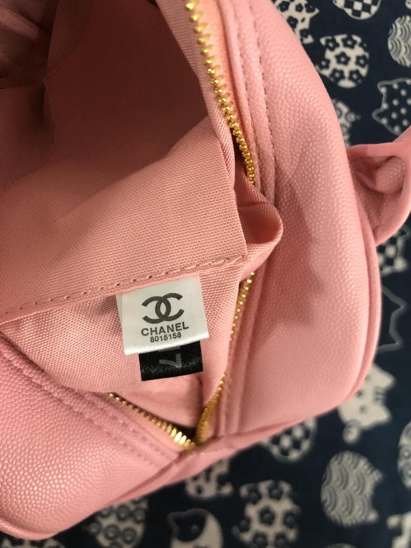 ビッグ　ピンクバッグ　ハンドバッグ　超美品　レディース　ロゴ　ファッション