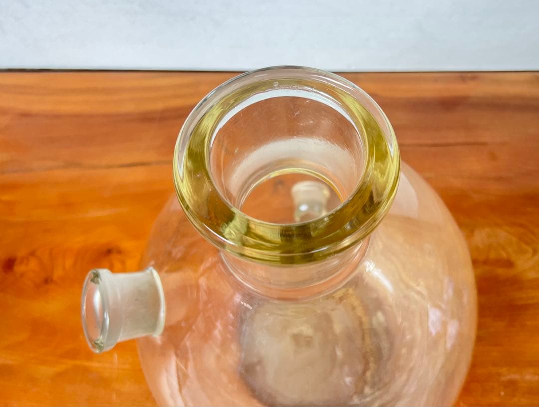 ガラス フラスコ ティアドロップ型？ メダカの展示会にて飾り付けレイアウトに