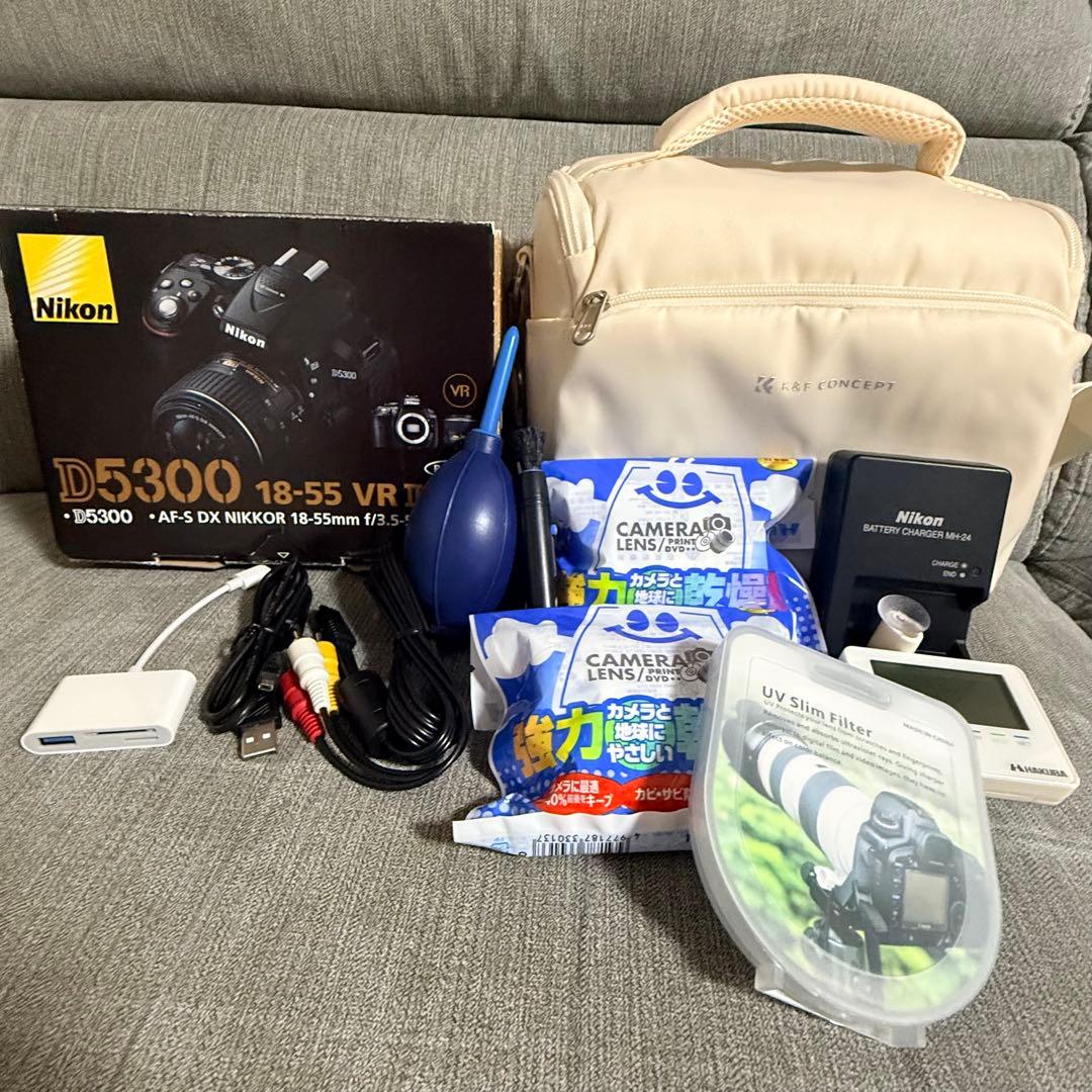 【Nikon】D5300 ダブルズームキット + 望遠レンズ70-300mm