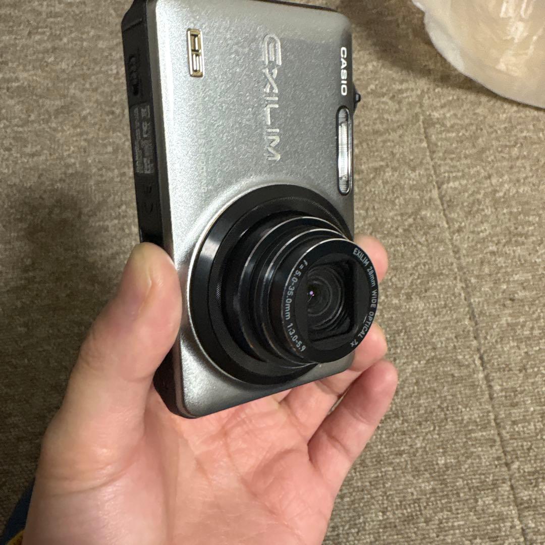 デジカメ　【動作確認済み】CASIO EXILIM ZR10SR