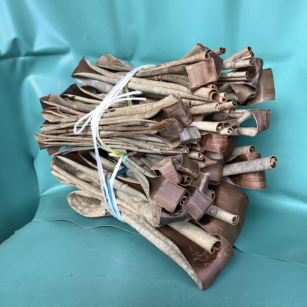 乾燥くるみ樹皮2kg 、　8-020