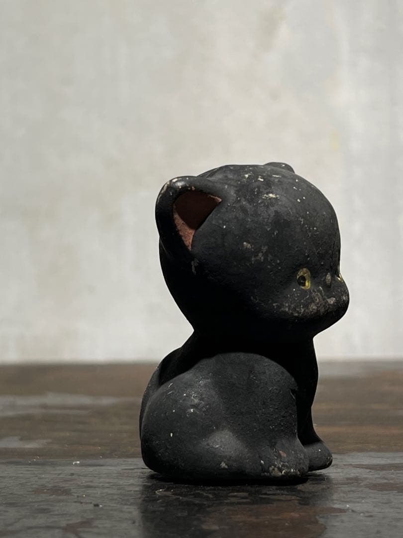 可愛すぎ！アンティーク 黒猫 陶器製 ／ クロネコ オブジェ レトロ 縁起物